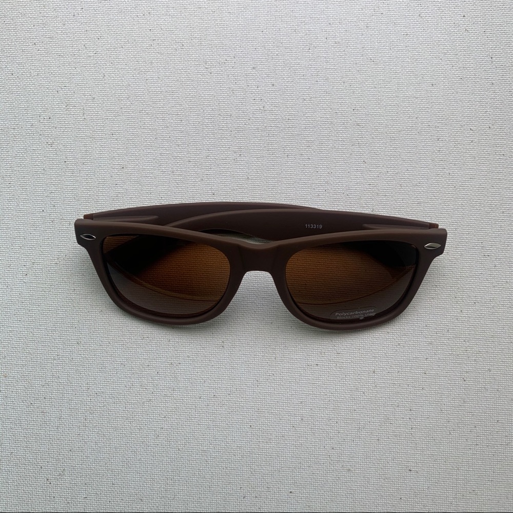 ‘Matte’ sunglasses in Braun✊🏾